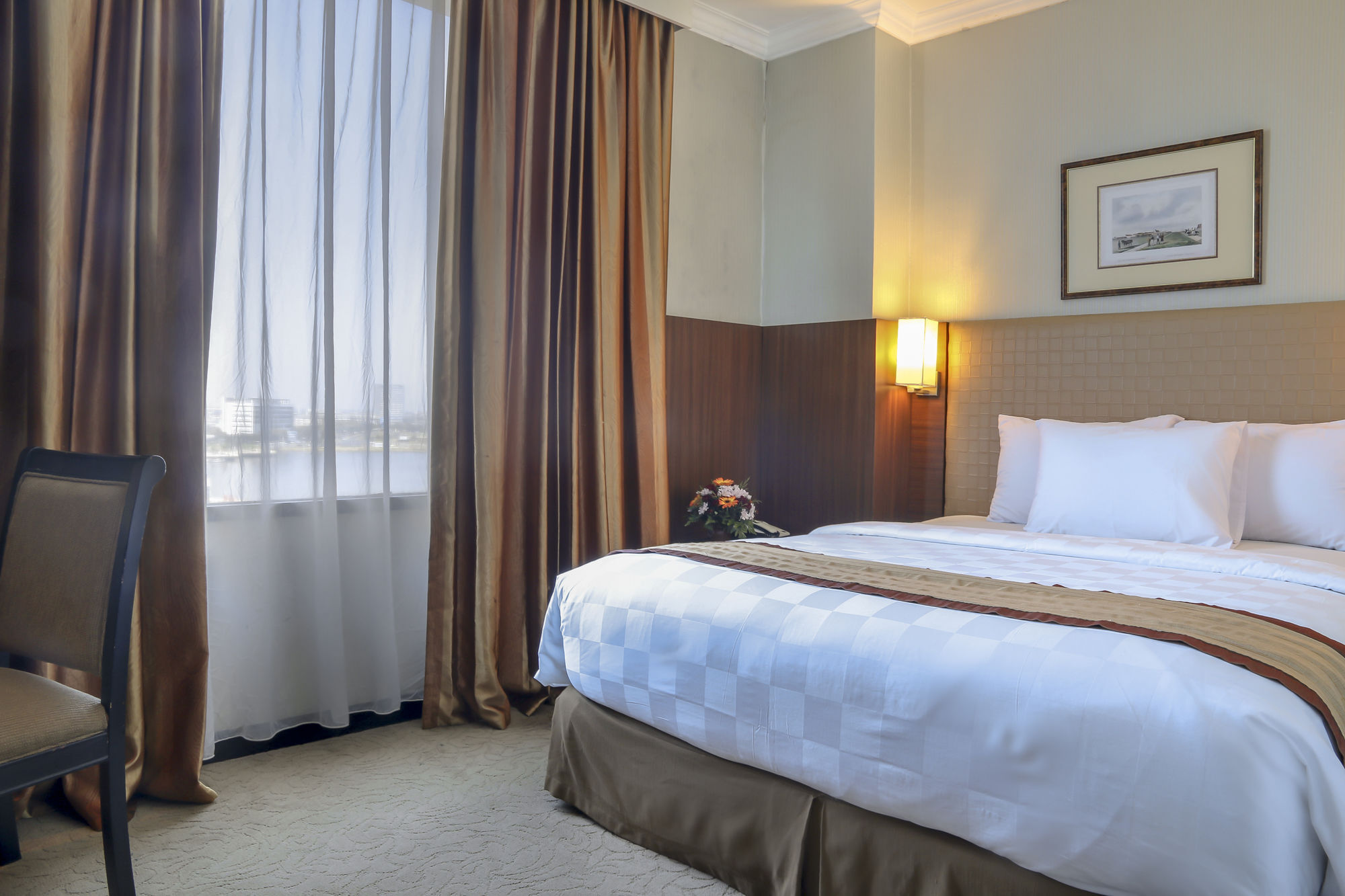 Almadera Hotel Makassar Exterior photo